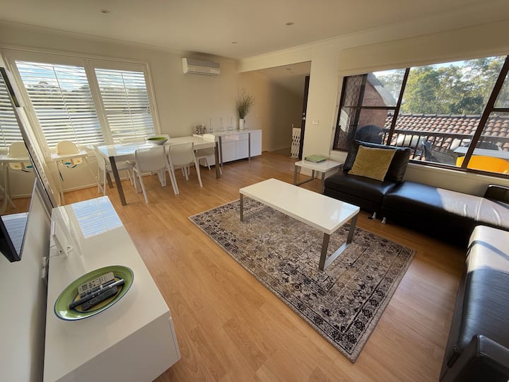 Sunshine Bay Gem Only 2 Minute Walk To Beach! - Long Beach