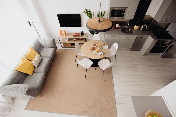 3-bedroom duplex, great views, Reina Sofia, AC