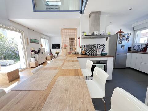Villa des Amis, in the heart of Haillan!