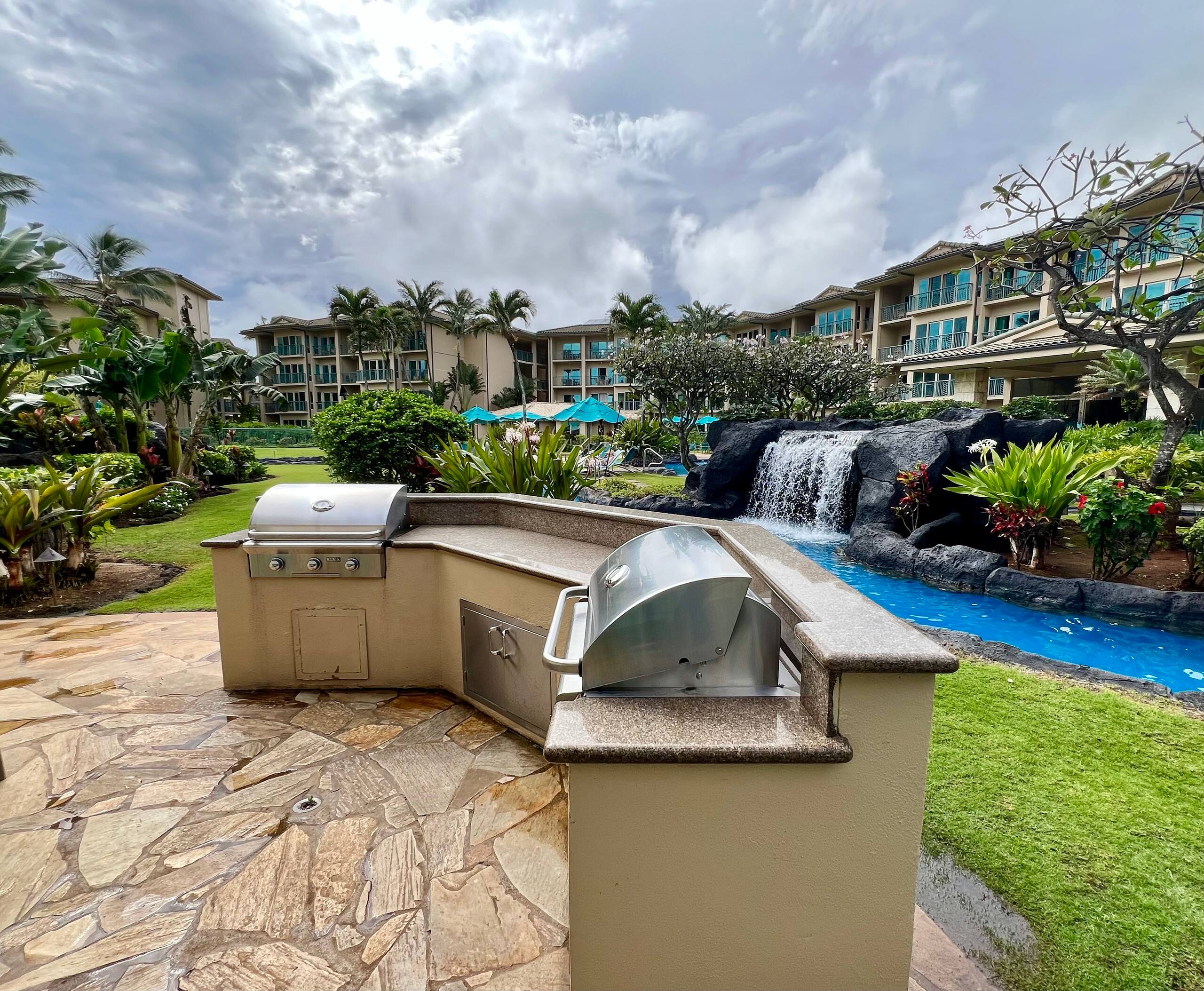 Kauai Paradise-3 hot-tubs-2Waterslides-2bdrm-3bath - Photo 11