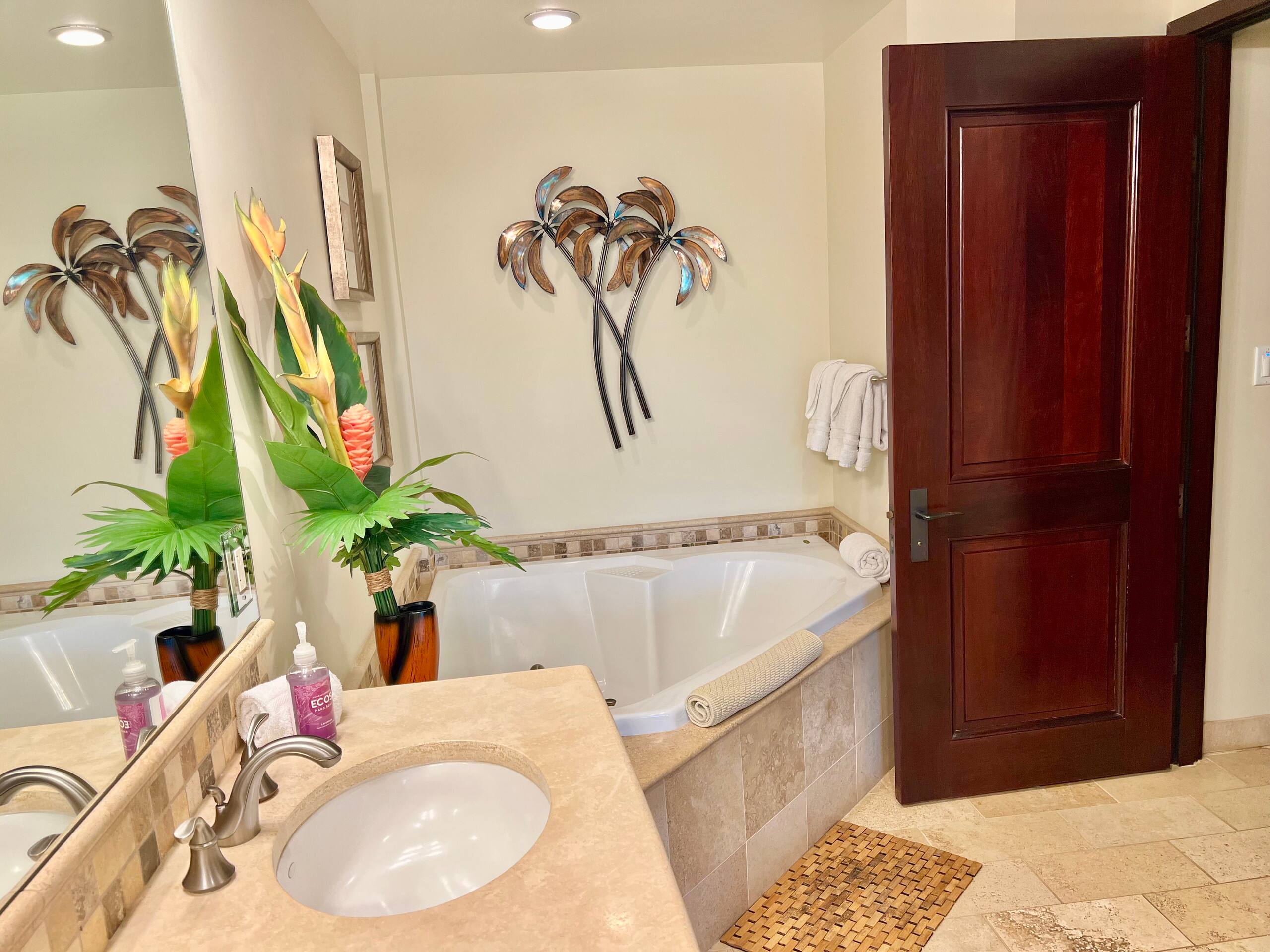 Kauai Paradise-3 hot-tubs-2Waterslides-2bdrm-3bath - Photo 19