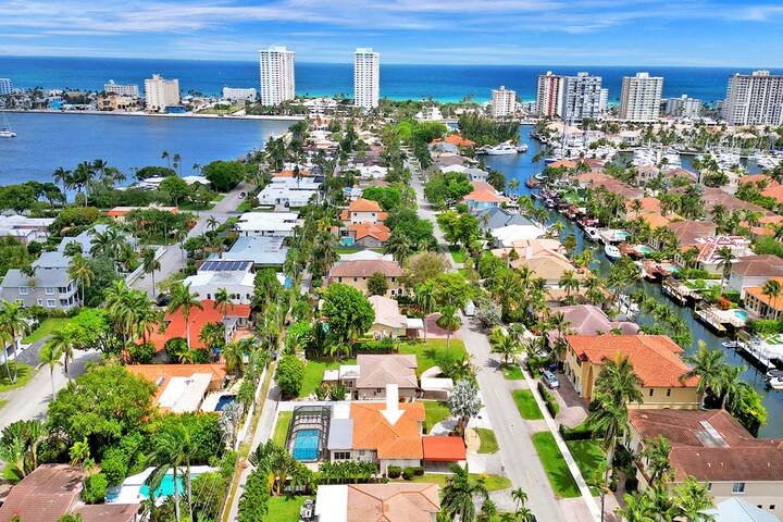 Deluxe 5BR Villa Heated Pool near Hollywood Beach gallery image 2