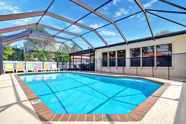 Deluxe 5BR Villa Heated Pool near Hollywood Beach