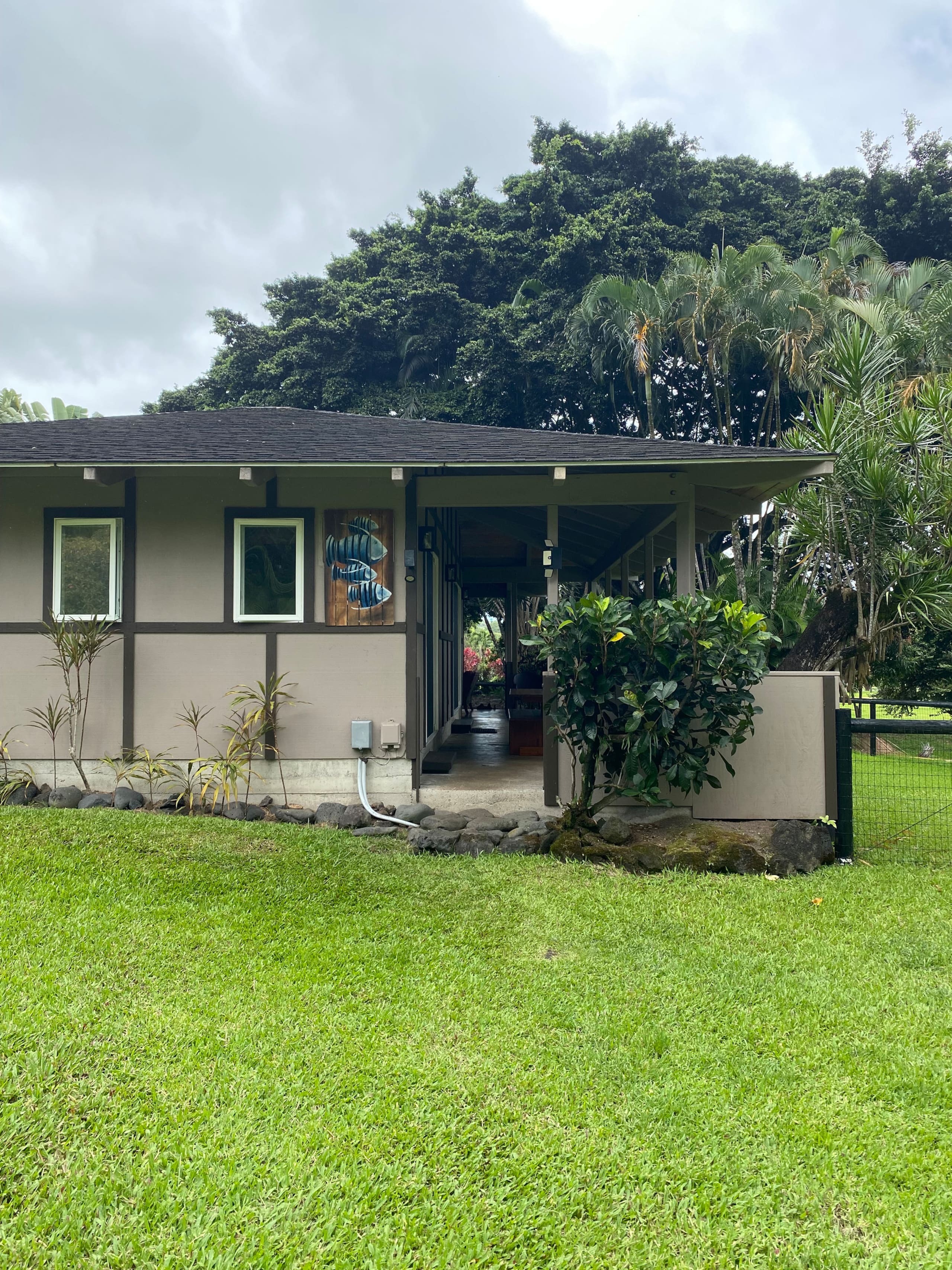 Home in Hana · ★4.86 · 2 bedrooms · 2 beds · 1 bath - Photo 8