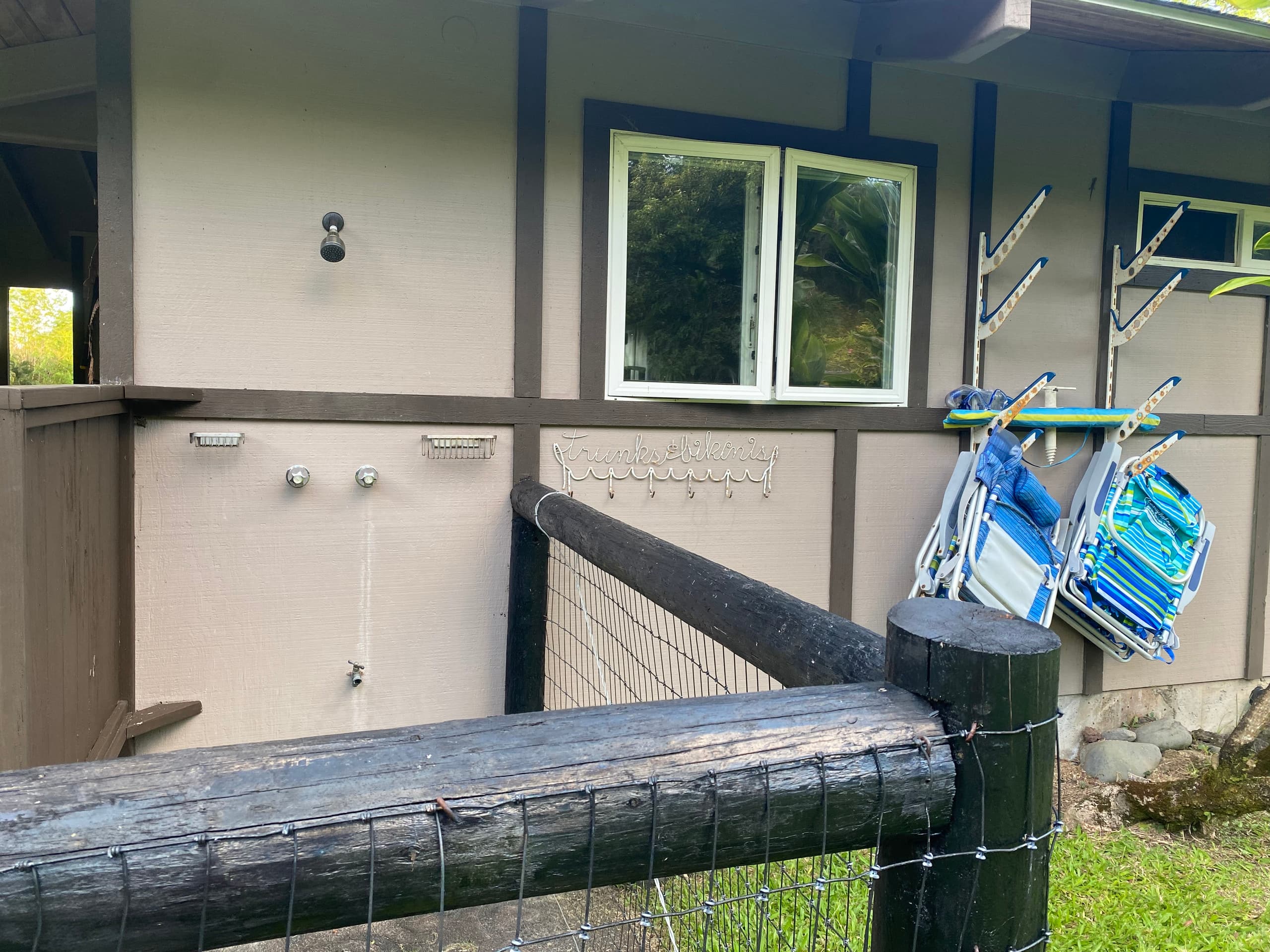 Home in Hana · ★4.86 · 2 bedrooms · 2 beds · 1 bath - Photo 9