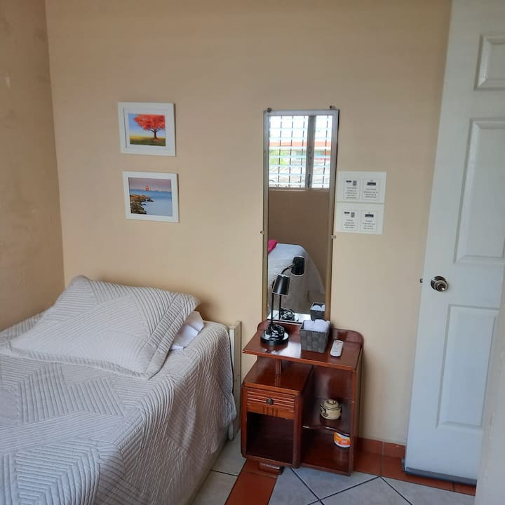 Room 2 with single bed.