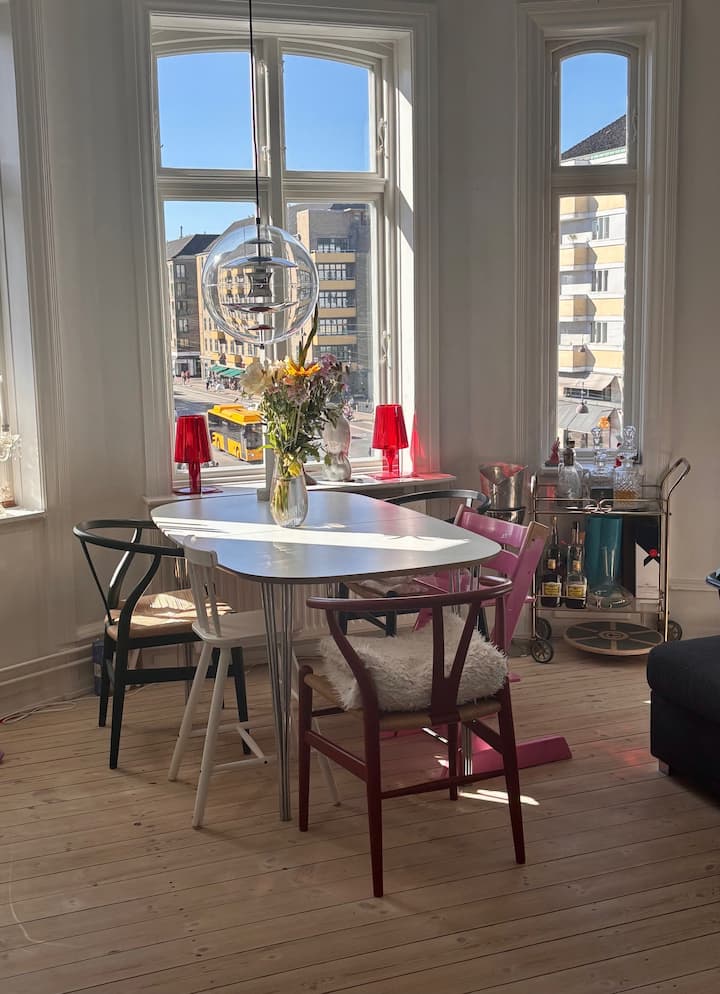 Central Cph – Lively Square, Balcony, Metro 50m - Kopenhagen