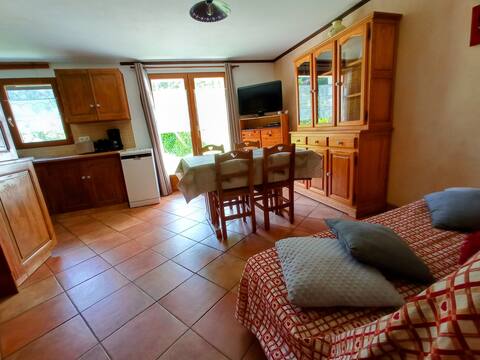 Airbnb performant: gentianes appt 42 m2 4p 3* ground floor, garden à Valloire