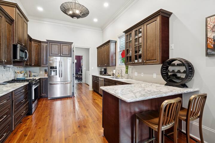 Marigny Sugar Magnolia – Walk to French Quarter! gallery image 5