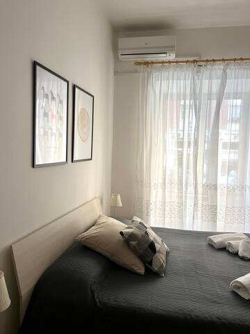 ‘The Bridge’ Central Naples Bound For Pompeii gallery image 3