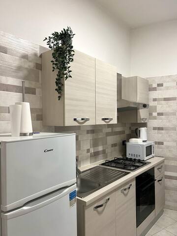 ‘The Bridge’ Central Naples Bound For Pompeii gallery image 5