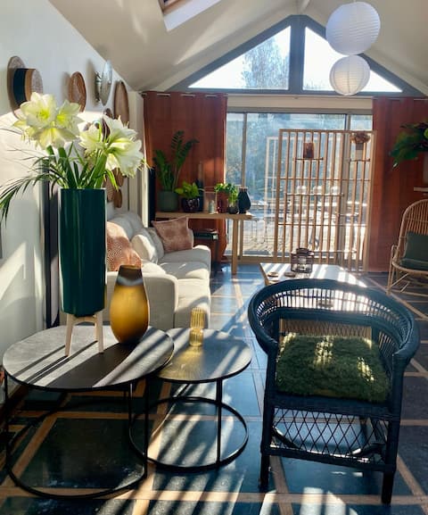 Top performing Airbnb: aux3maisons guest rooms (exclusive) swimming pool in Marcq En Bar½ul