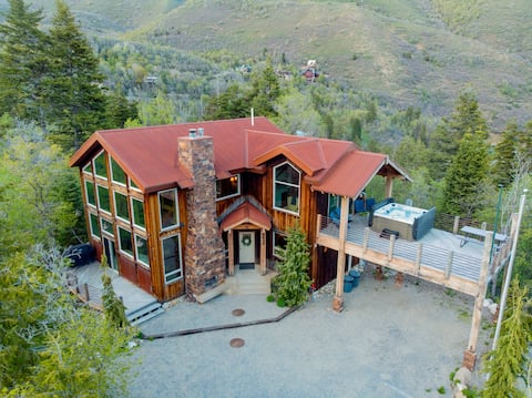 4 Beds 4 Baths Views Hot Tub Fireplace Sleep 8-10