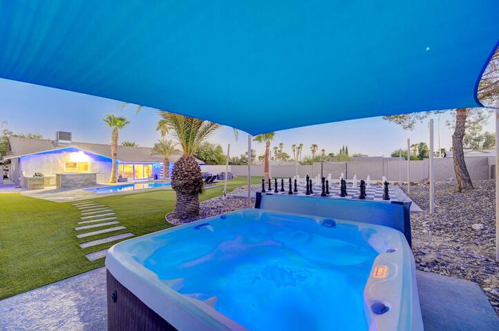 Pool | Spa | Life Size Chess | In/outdoor Games gallery image 5