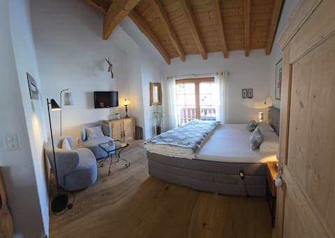 Chesa Blais, very nice, cozy 1-room apartment