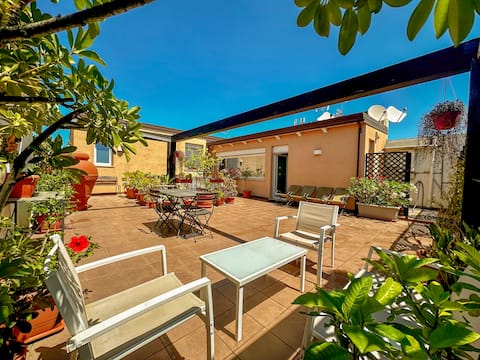 Penthouse Sea View Garage Guarded In Charming B&B