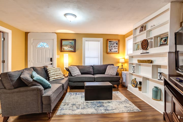 South Knox Family Home - 10 Min. To Downtown - Knoxville, TN
