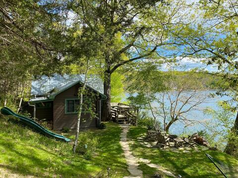 Peaceful, Sun Drenched Lakehouse