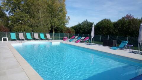 Gîte la Champeigne 15 seats  Swimming pool & comfort