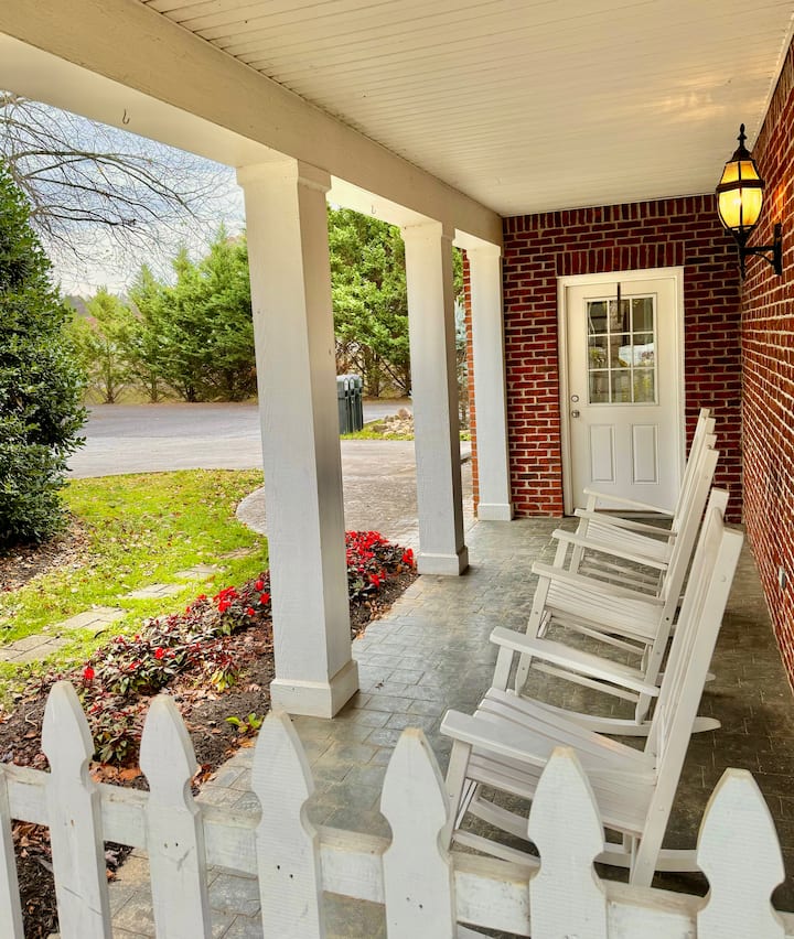 Willow Creek Guesthouse