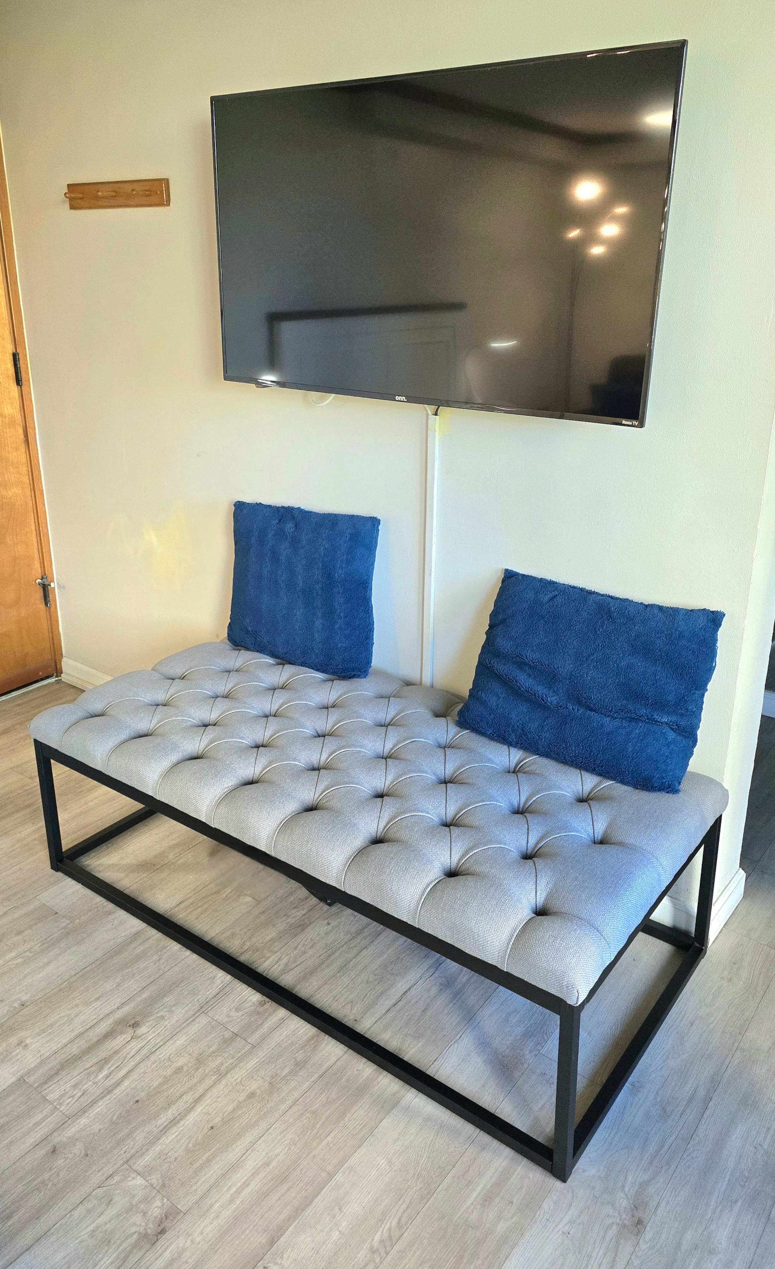 Condo in Honolulu · ★4.8 · Studio · 1 bed · 1 bath - Image 19