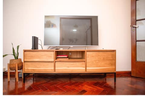 Propiedad de Airbnb exitosa: Experience Buenos Aires · an Ideal Location en Monserrat