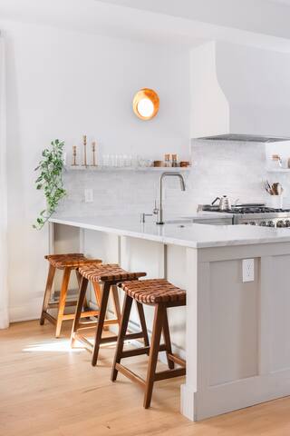 Centrally Located Modern Home by Downtown Denver gallery image 4