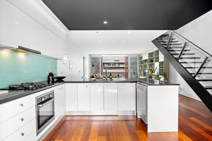 Loft-style townhouse in old hat factory gallery image 3