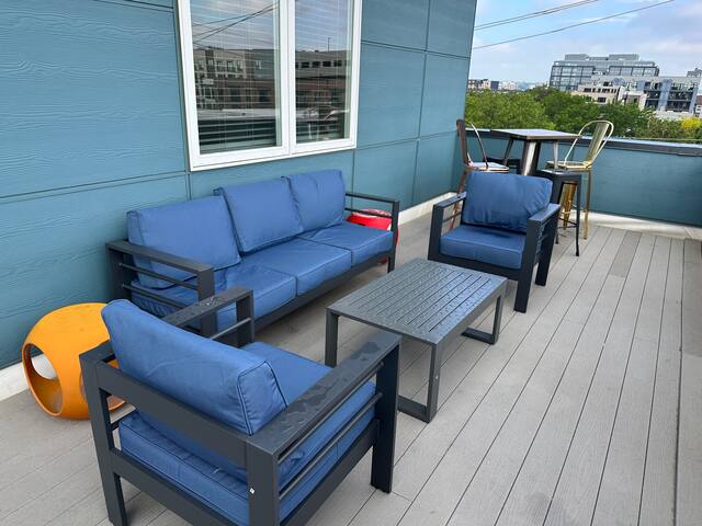 Luxury RiNo Townhome-Art District Gem-w/pvt garage gallery image 4