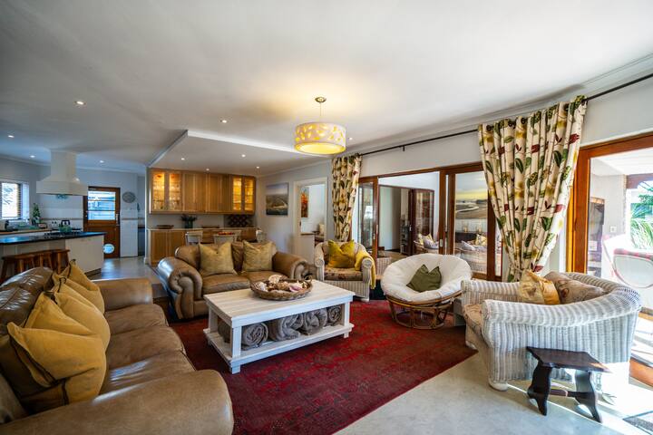 Ocean Air Beach House, Luxury, Near Kariega River - Kenton-on-Sea