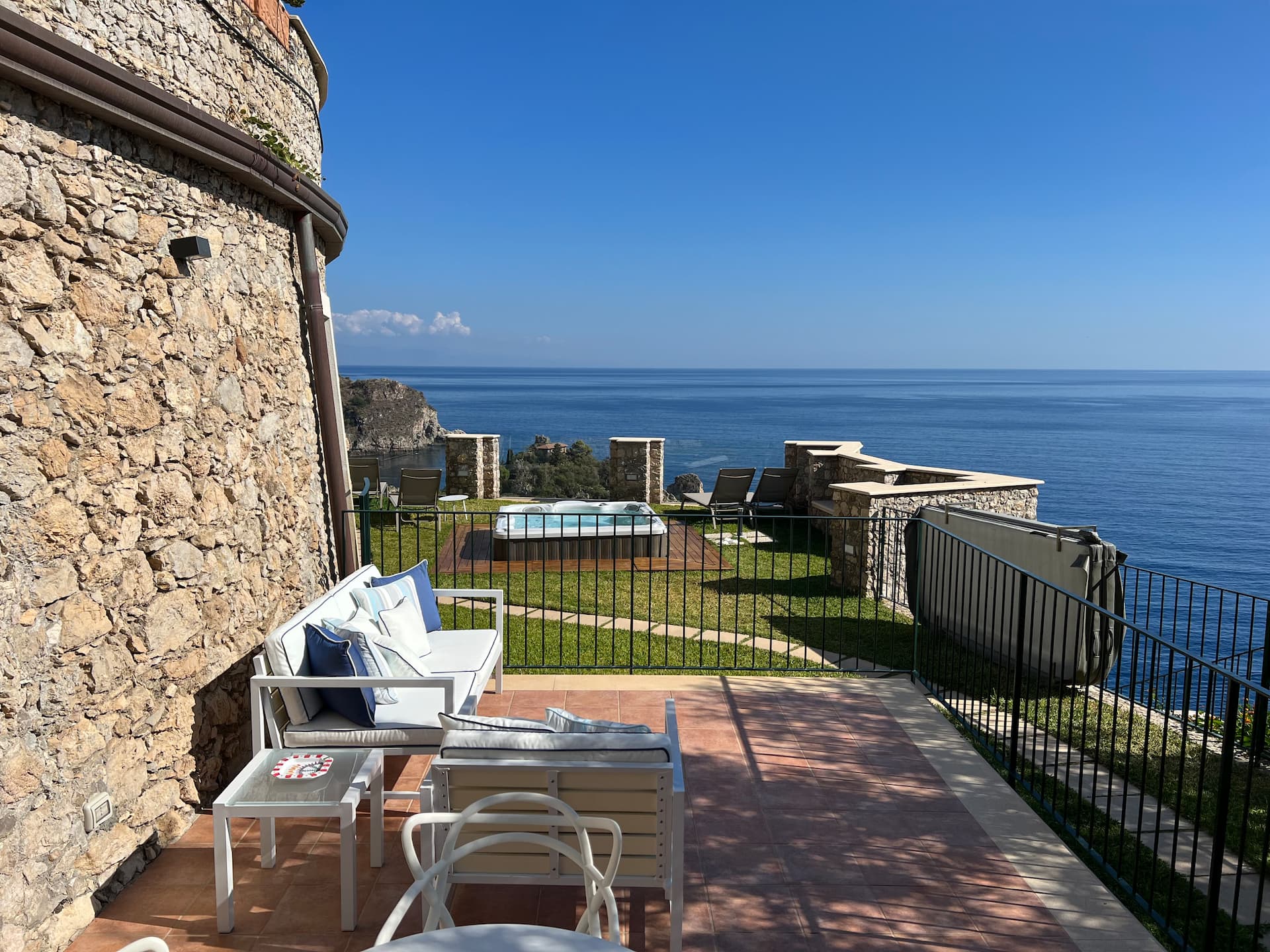 Mazzaro' apartment Villa Sparviero
