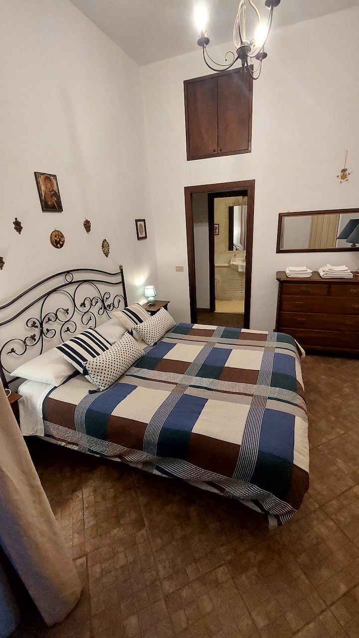 Kitanda aina ya Queen sentimita 200 x sentimita 165