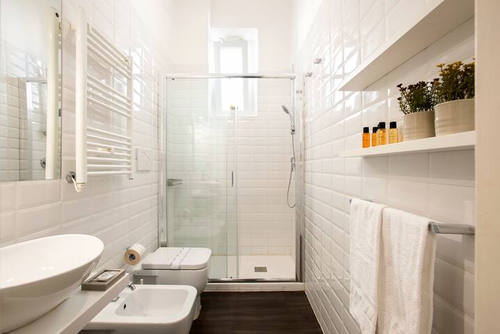 Central Rome Family Haven with balcony! – Interno1 gallery image 5