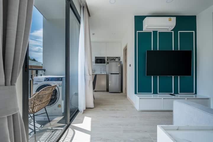 Palmetto Park: One-bedroom Apartment City View - Kata Beach