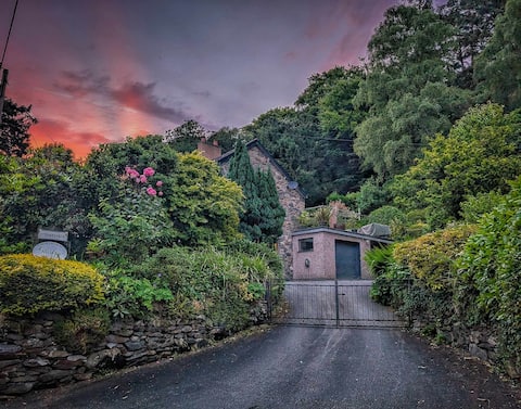 Glasfryn House with hot tub and private woodland