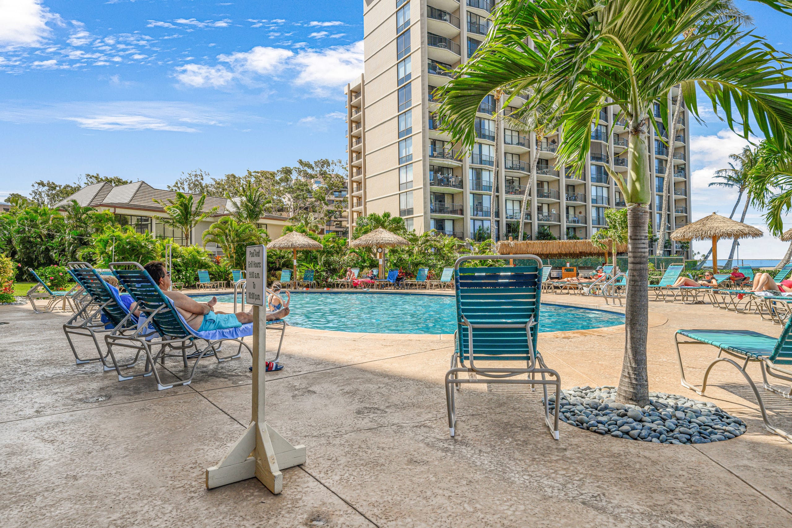 Condo in Lahaina · ★4.93 · Studio · 2 beds · 1 bath - Image 40