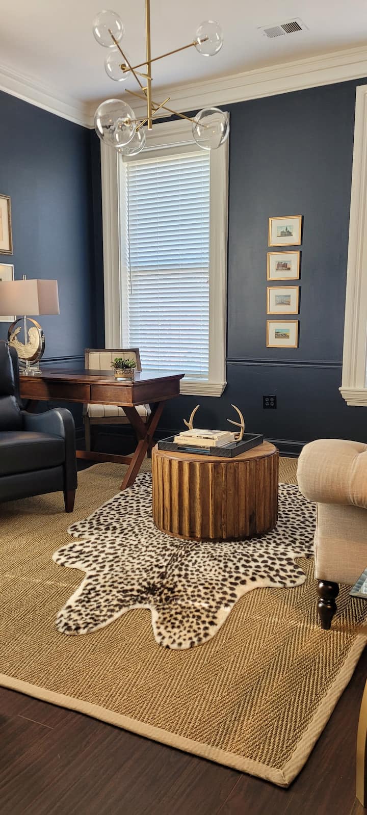 Historic Home Apt B:   3 Blks To Haynie's Corner - エバンズビル, IN