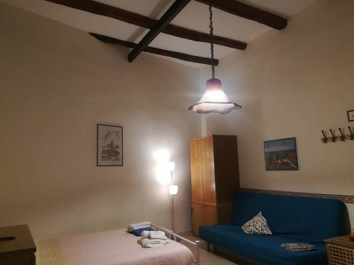 Apartment In The City Center "La Casa Essenziale" - Nápoles