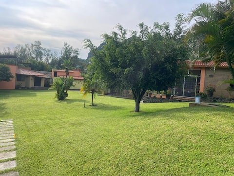 Successful Airbnb property: Felicia's Loft in Tlayacapan in Tlayacapan