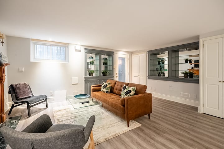 1br Basement Suite • King Bed • Great Location - Toronto