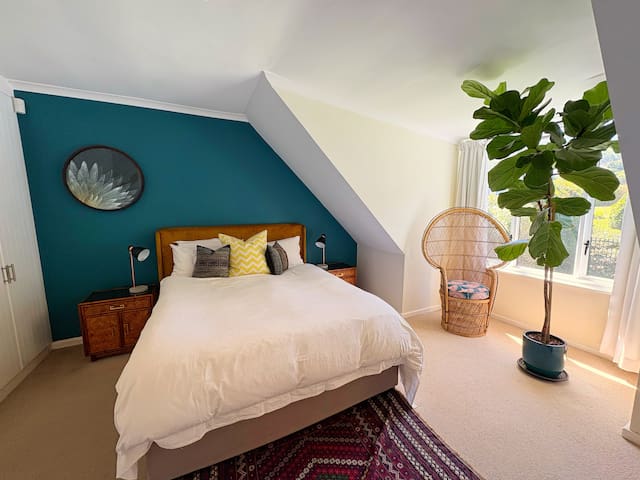 Noordhoek Family Home gallery image 5