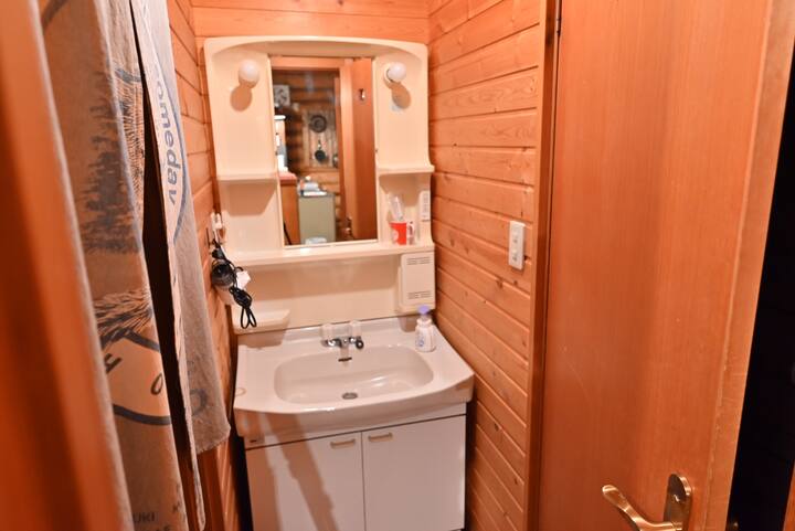 2】Alpine Escape Kijimadaira 2 - Cabins for Rent in Kijimadaira-mura, Shimotakai-gun, Nagano-ken, Japan - Airbnb 2】Alpine Escape Kijimadaira 2 - Cabins for Rent in Kijimadaira-mura, Shimotakai-gun, Nagano-ken, Japan - Airbnb