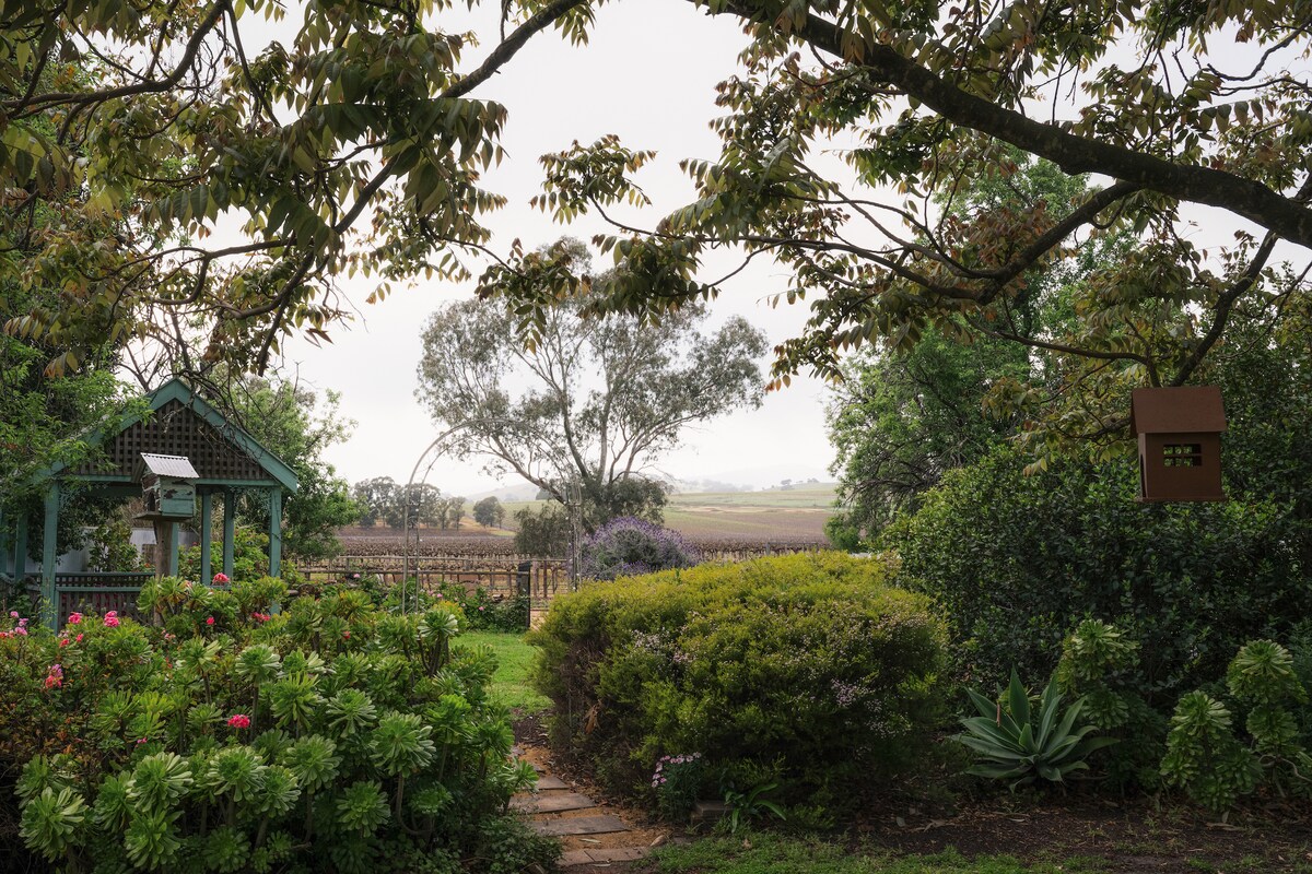 Jasmine's Cottage Barossa Valley Vineyard Views