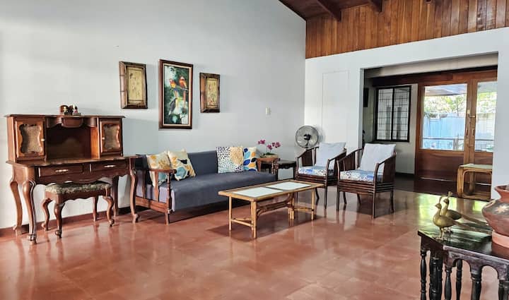 Rest and privacy in downtown Liberia — 3 bedroom vacation rental in Liberia
