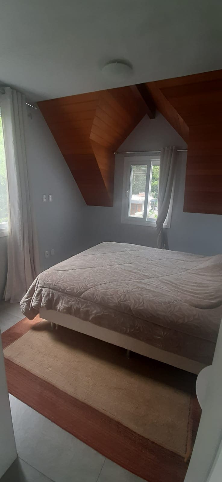 Едно двойно легло с баня и дрешник