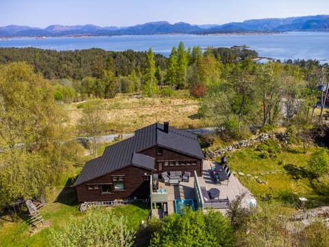 architect designed cottage