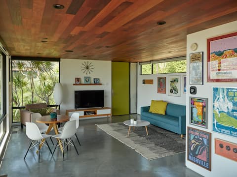 Successful Airbnb property: Malibu Guesthouse with Ocean Views in Malibu