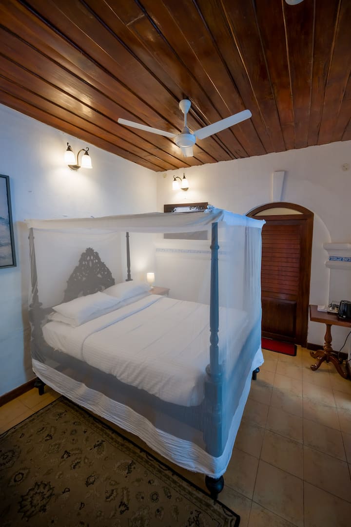 Otra foto de nuestra habitación doble estándar en la planta baja. 