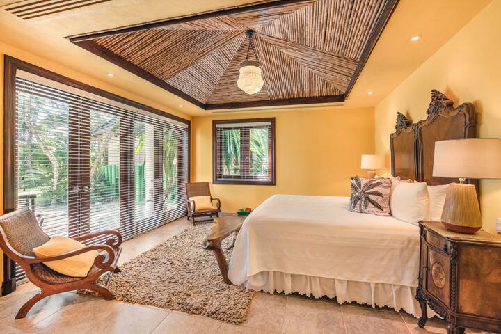 Corales 28 – Gorgeous Beachfront Villa