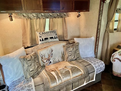 Top performing Airbnb: Affordable! ComfyClean Camper w/Mtn View! in Glenville